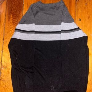 Black collar long sleeve w/ grey streak